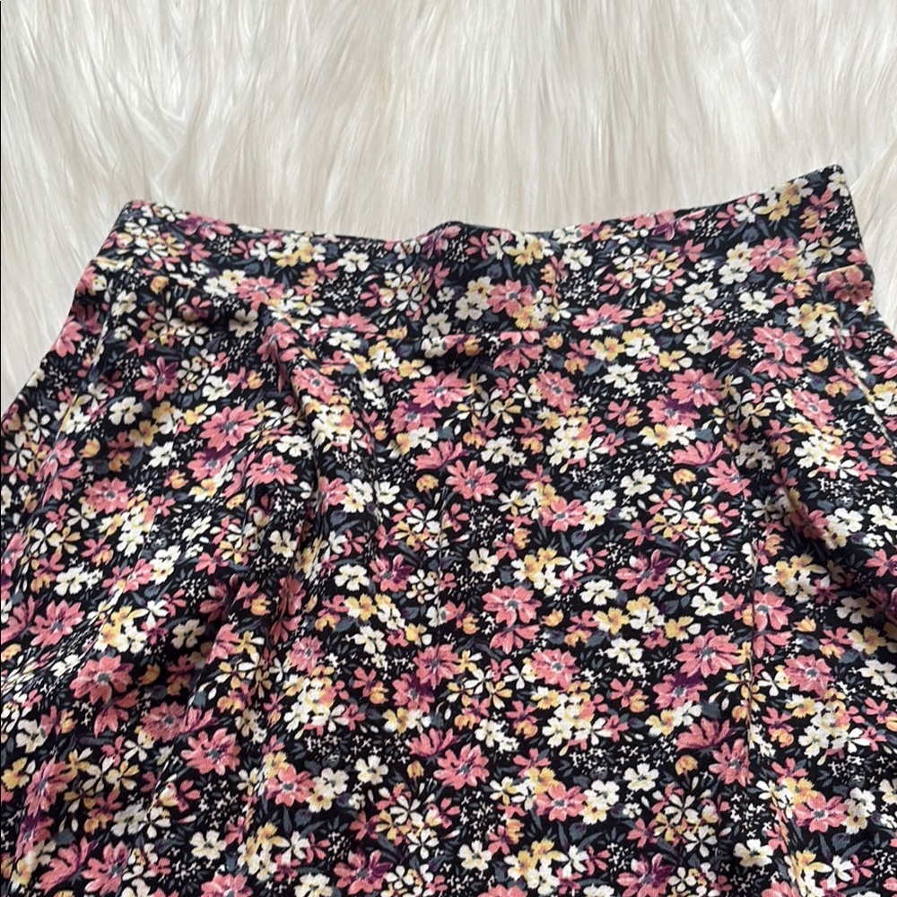 La Hearts Floral Mini Skirt from PAC Sun, Size Small - Picture 4 of 6